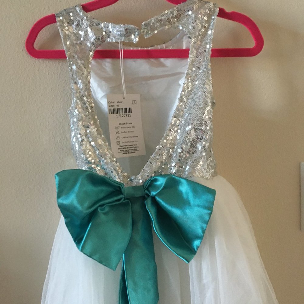 New Little Girls Silver Sequins Party, Wedding, Costume, Dance, Pageant Dress - Picture 4 of 4